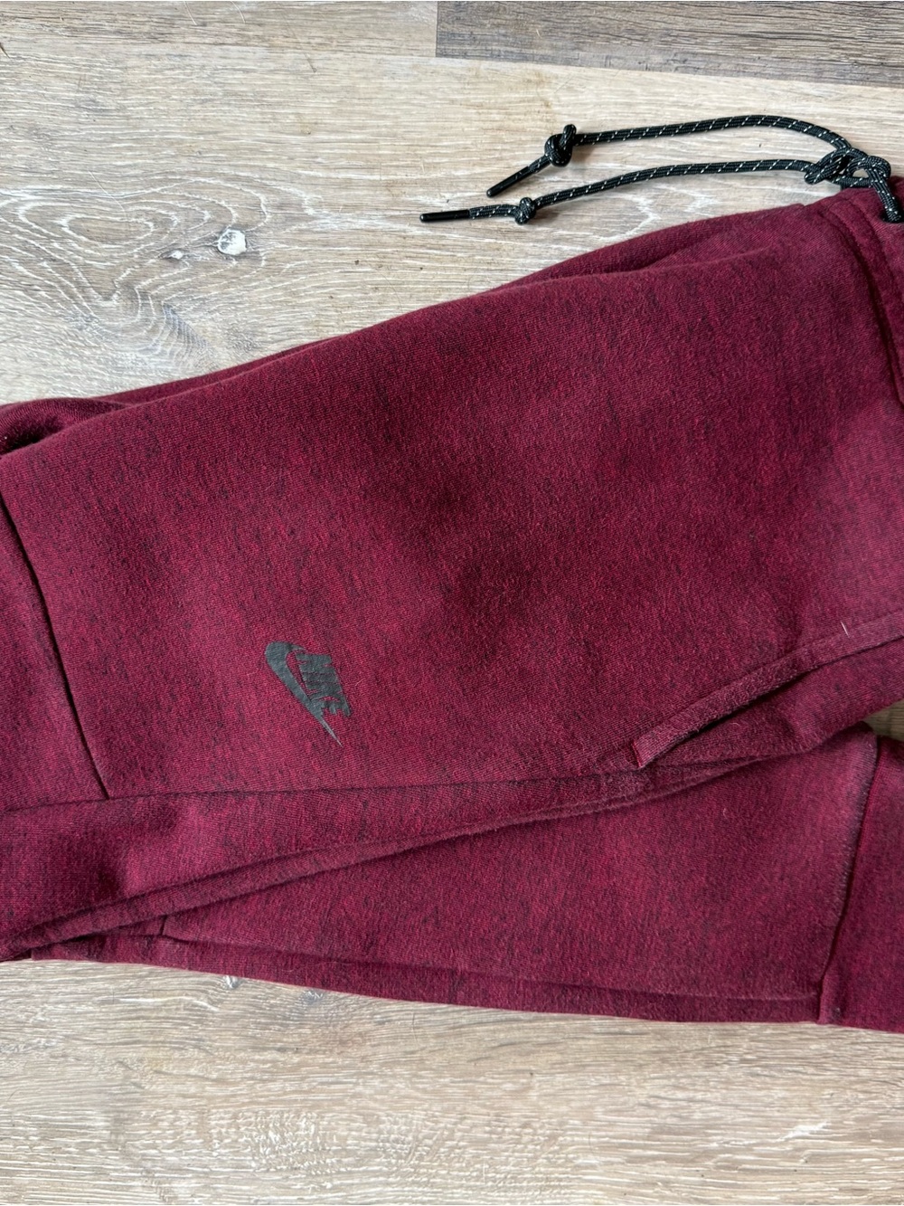 Nike mens Maroon Drawstring Joggers